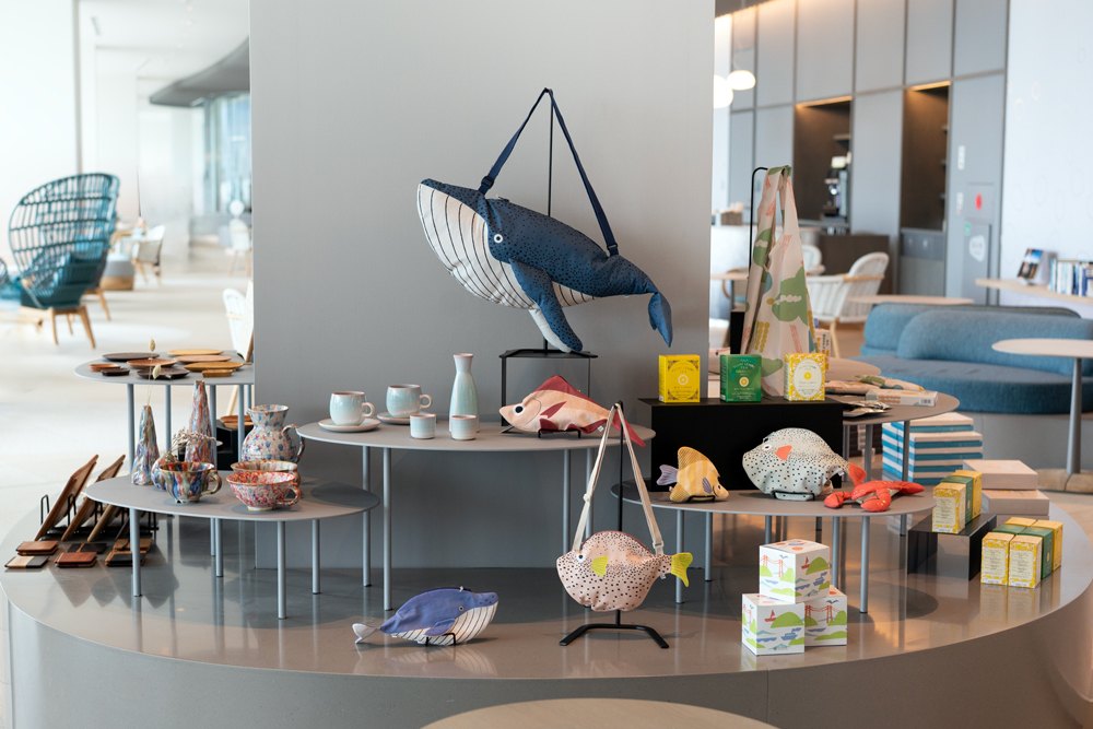 �h���҈ȊO�����p�ł���uBooks & Cafe�v