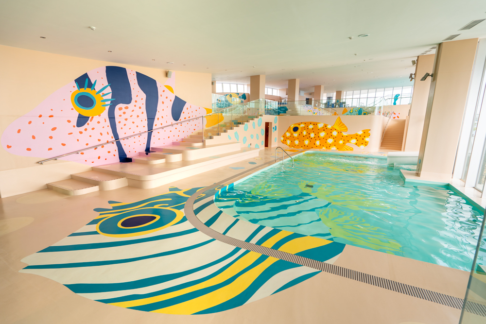 �C�̌i�F�𖞋i�ł���f���X�|�b�g