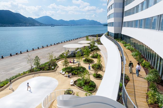 �h���҈ȊO�����p�ł���uBooks & Cafe�v