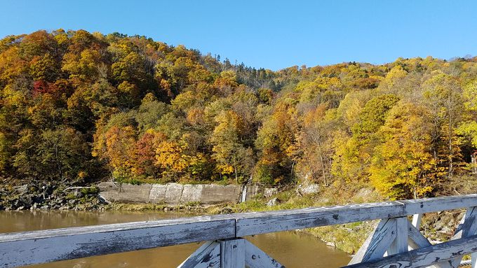 旭川に紅葉狩り穴場が パワースポット神居古潭で紅葉を満喫 北海道 Lineトラベルjp 旅行ガイド