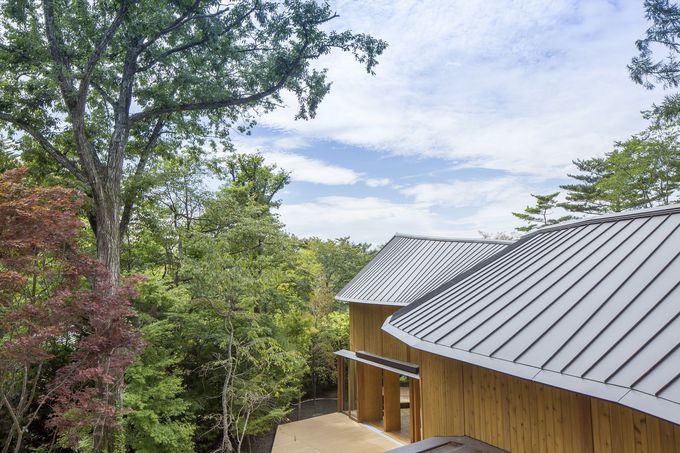 世界的建築家・坂茂が設計!軽井沢の隠れ家ホテル「ししいわハウス