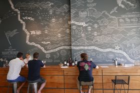 �A�����J�E�T���^�o�[�o���u�t�@���N�]�[���v�ɃC���f�B�[�Y���C���W���̋L���T���l�C��