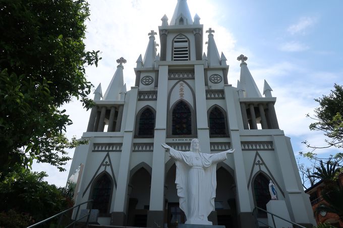 長崎湾を望む美しい教会「馬込教会」と「大明寺教会」