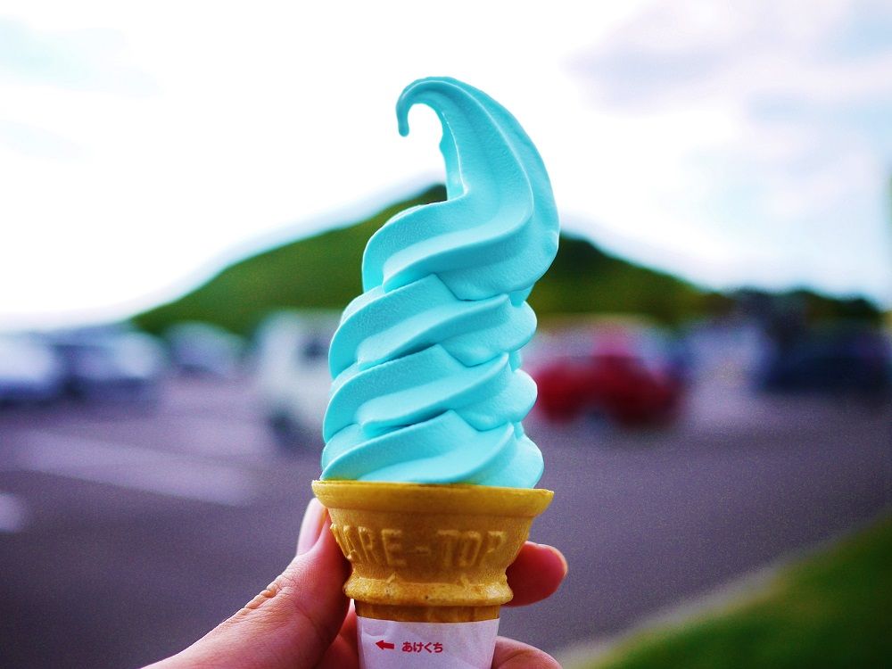期間限定！積丹半島・神威岬名物「しゃこたんブルーソフトクリーム」