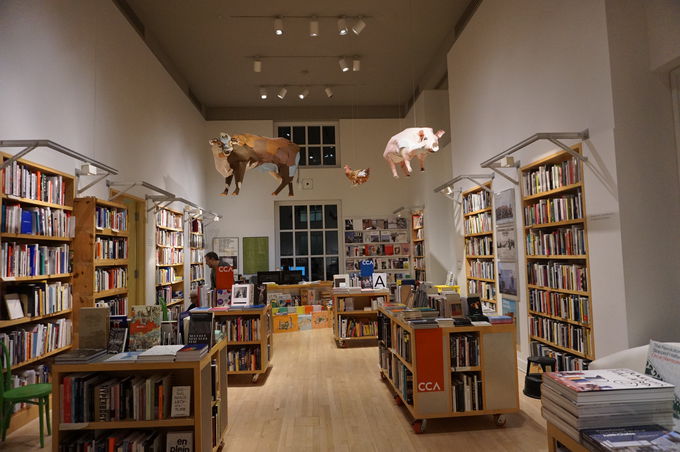 fUC⌚zwԂȂuJi_zZ^[v