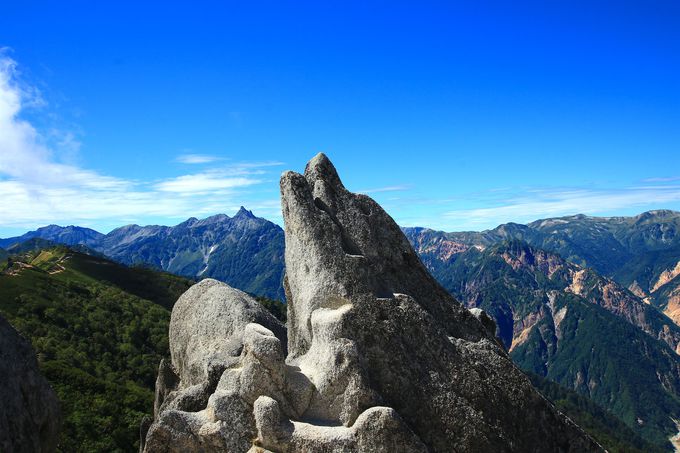 花崗岩の造形美も！「燕岳」合戦尾根から広がる絶景