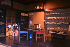 ���C�Ɩ����������I�Ă����̒��E���˂̃J�t�F�u�Ö��� �v�ē@�v�̋L���T���l�C��