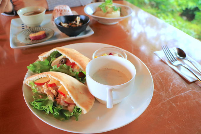 Q̋ԂŁAĝɃXbƐݓ郉`I