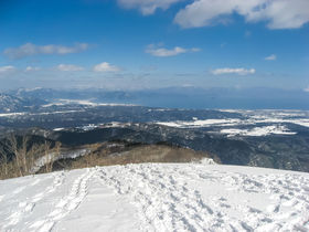 ����̉B���i�X�|�b�g�u�֒J����v������������i�΂̐�i�F�̋L���T���l�C��