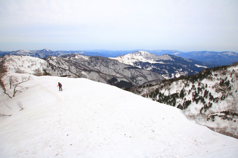 関西屈指の大雪原と雪稜歩き！兵庫県「氷ノ山」雪山登山