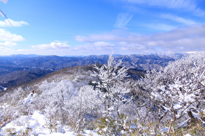 日本屈指の美しさを誇る！冬の「猪臥山」雪山登山
