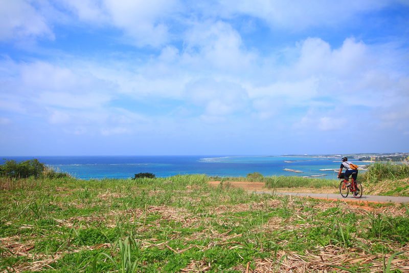 息を呑む“瞬間”の連続！沖縄「久米島」が誇る絶景道5選 | 沖縄県 | LINEトラベルjp 旅行ガイド