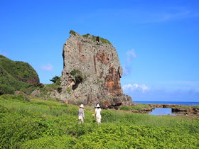 未知の大冒険！久米島の秘境にある巨大奇岩「タチジャミ」へ