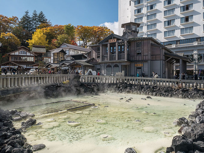 ���É���̃V���{���A����