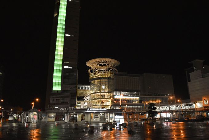 ���˓��C�̊C���𗁂тȂ��烉�C�g�A�b�v���y����