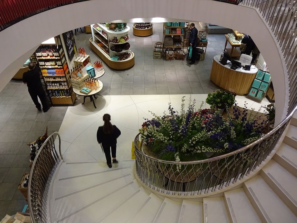 �g���₨�َq�����C���̒n�K�@���͐��N�H�i���f���Ƀ��C��