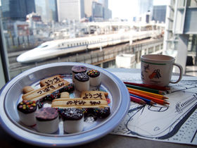 �S���D���e�q�K���I�u�t�H�[�V�[�Y���Y�z�e���ۂ̓� �����v�̃t�@�~���[�����v�����̋L���T���l�C��