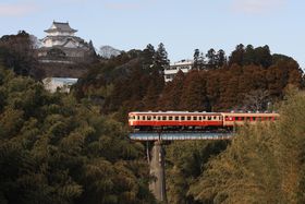 ���a�H�]�ˁH���������[���̎R�����̂�т�^�C���g���b�v�I�H�`�����ݓS�������ݐ����B������̋L���T���l�C��