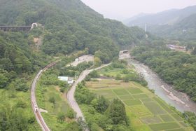 �����s���ԑ����i�c��Ȍk�J�����[�J���d�Ԃŗ����悤�I�`�i�q��Ȑ����B������̋L���T���l�C��