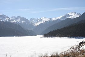 �V���N���[�h�̔鋫�E���E��Y�I�`�V�d�V�R�E�V�r�𗷂���O��K�C�h�̋L���T���l�C��