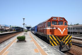 ��p��[�A���^�q�Ԃōs���썑�ݍs��Ԃ̗��`��p�S�H��������B������̋L���T���l�C��