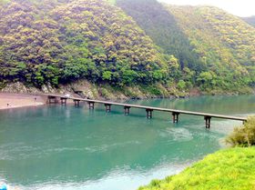 ���₩�Ȑ��̉��Ƒ厩�R�̌b�݂����߂ā`���m�̗��`�̋L���T���l�C��