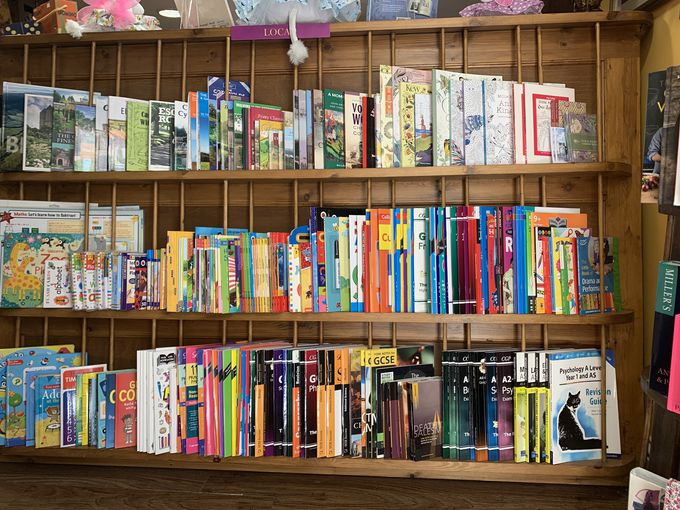 RbcEHỸxXgubNXgAɂIouOctaviafs bookshopv