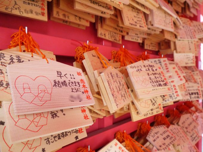 福岡の恋木神社はピンクでハートだらけ 日本でここだけの恋の神様 福岡県 トラベルjp 旅行ガイド