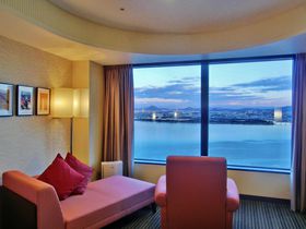 34�K������i�΂���]�I�т�Α�Ãv�����X�z�e���̃X�J�C�t���AEIZAN�̋L���T���l�C��