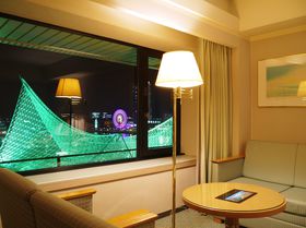 ������h���͂̐_�˃����P���p�[�N�̖�i�E�z�e���I�[�N���_�˂̋L���T���l�C��