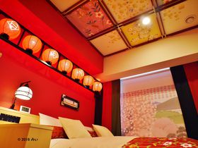 ���|�R���{�́u�̕��ꃋ�[���v�����₩�I�z�e���O���C�X���[���s�O���̋L���T���l�C��