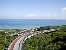 沖縄南部 パワスポも海もカフェも！5時間完結ドライブコースのススメ