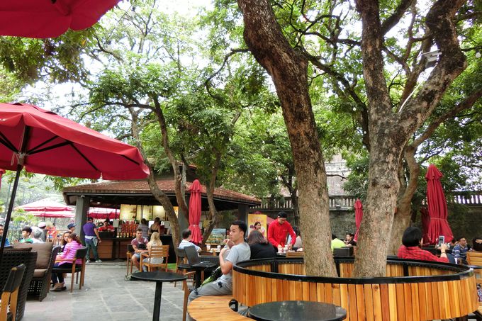 2ځFxgi̐EjEɐG鎞Ԃ