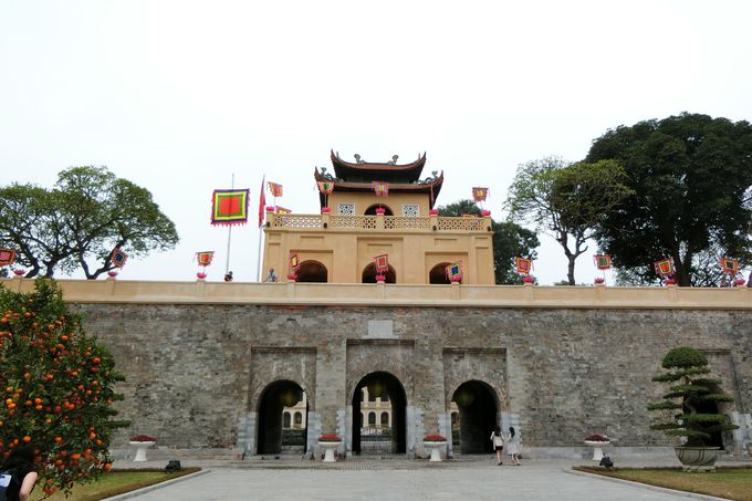 2ځFxgi̐EjEɐG鎞Ԃ