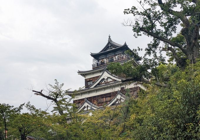 原爆によって倒壊した広島城は歴史博物館に