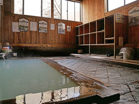入浴無料！草津温泉の共同浴場「地蔵の湯」で名湯を体験