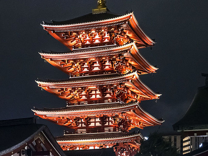 絶景ライトアップ 浅草寺 は東京屈指の夜景スポット 東京都 Lineトラベルjp 旅行ガイド