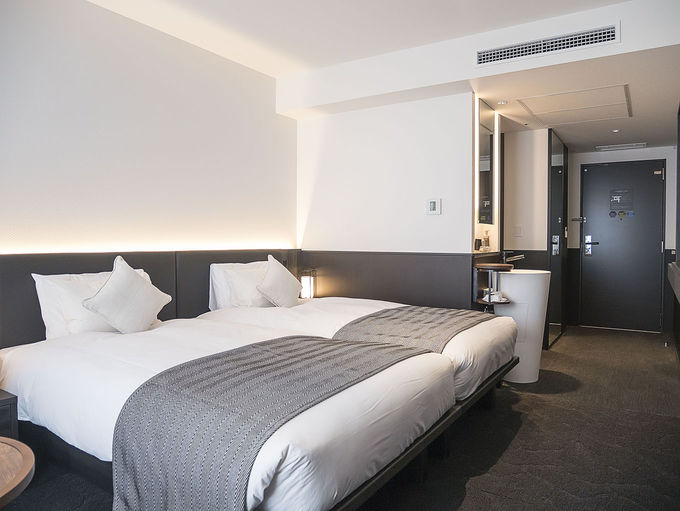 �X�^�C���b�V���Ȕ��ƍ��̋q��