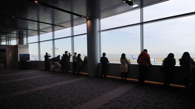 国内航空機発着回数no 1 離着陸を見たいならココ 羽田空港3つの展望デッキに行ってみよう 東京都 トラベルjp 旅行ガイド