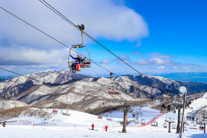 京都市内からたった40分で雪質良好＆絶景のスキー場へ