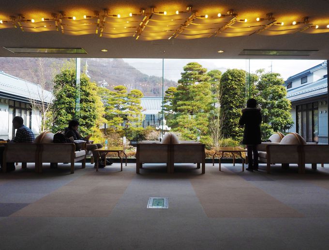 国民宿舎と思えない、豪華な日本庭園