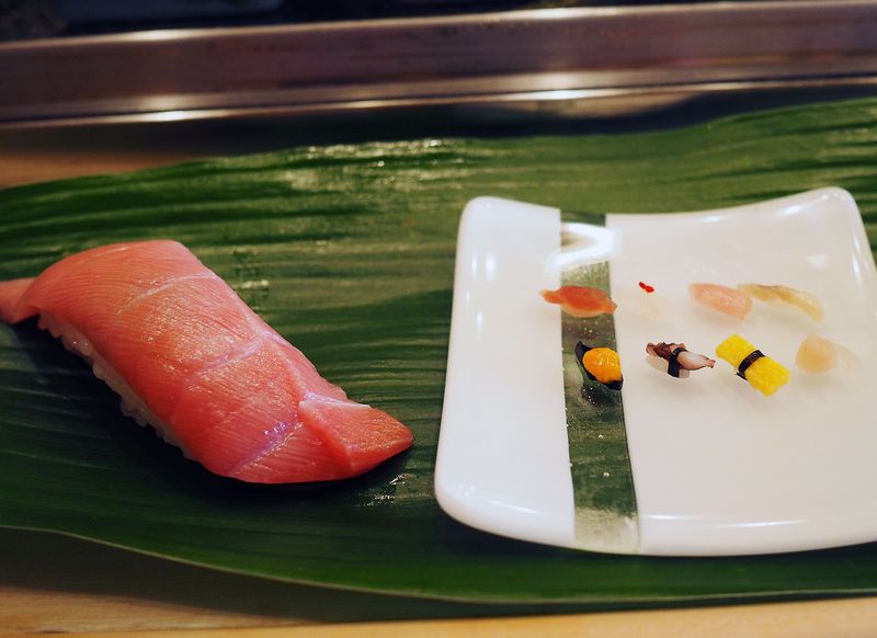 わずか1粒！浅草「すし屋の野八」の一粒寿司は世界最小で最大のインパクト