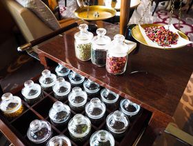 ���ɂ͂���I�u�U�E���b�c�E�J�[���g�������v�y������A�t�^�k�[���e�B�[�Ŏ��������̍g�����̋L���T���l�C��