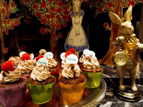 �_�[�N�t�@���^�W�[�H�\��E���u�q���g�������v�s�v�c�̍��̃A���X�u�b�t�F���ĂсI�̋L���T���l�C��