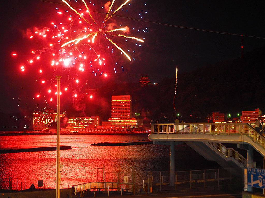 もっと熱海の花火を楽しみたい おすすめ鑑賞スポット目的別4選 静岡県 Lineトラベルjp 旅行ガイド