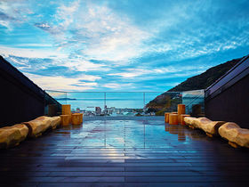 熱海の隠れ温泉宿「SOKI ATAMI」でワンランク上の開放感！