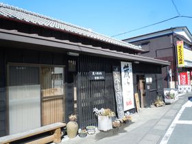 j[͂POO~`I̐V_uɓEEłEv̋LTlC