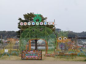 15000本の風車のオブジェ！下田・まどが浜海遊公園「風の花祭り」
