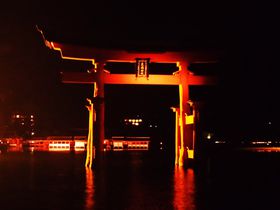 神々が宿る「宮島」から昇る初日の出と、平清盛流・厳島神社の海からの正式参拝とは!?