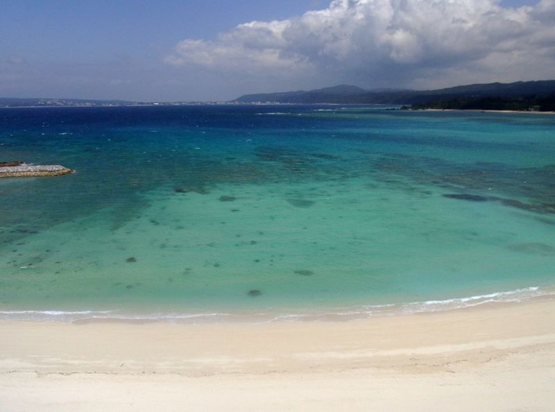 朝陽＆夕陽を心地いい海風の中で！沖縄・ブセナ岬で海と大地の恵みを堪能しよう！